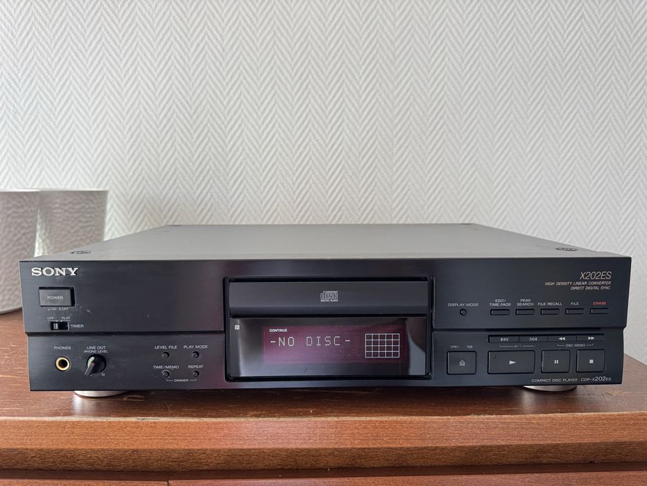 Odtwarzacz cd Sony X202ES