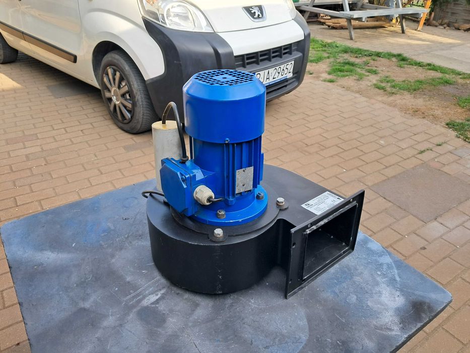 Wentylator promieniowy, turbina, dmuchawa, przemysłowy  0,55kw 230v.