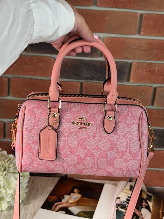 Сумка Coach Mini Rowan Crossbody  In Signature  розова