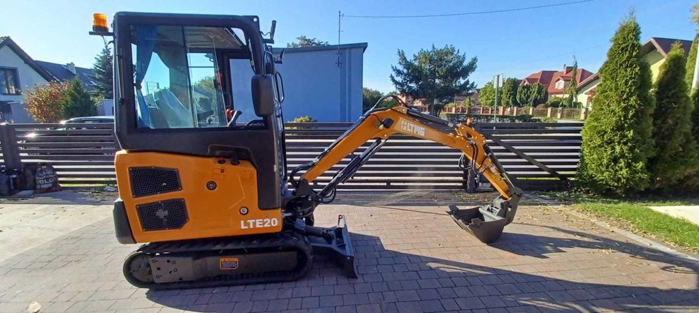 Usługi koparką minikoparką 2 tony, wykopy, równanie terenu