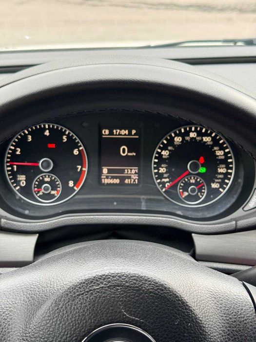 Продам Volkswagen Passat 2014 року SE