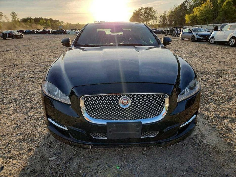 JAGUAR XJ 2015 VIN SAJWA1CZ8F8V90810 фото оголошення 2 з 12