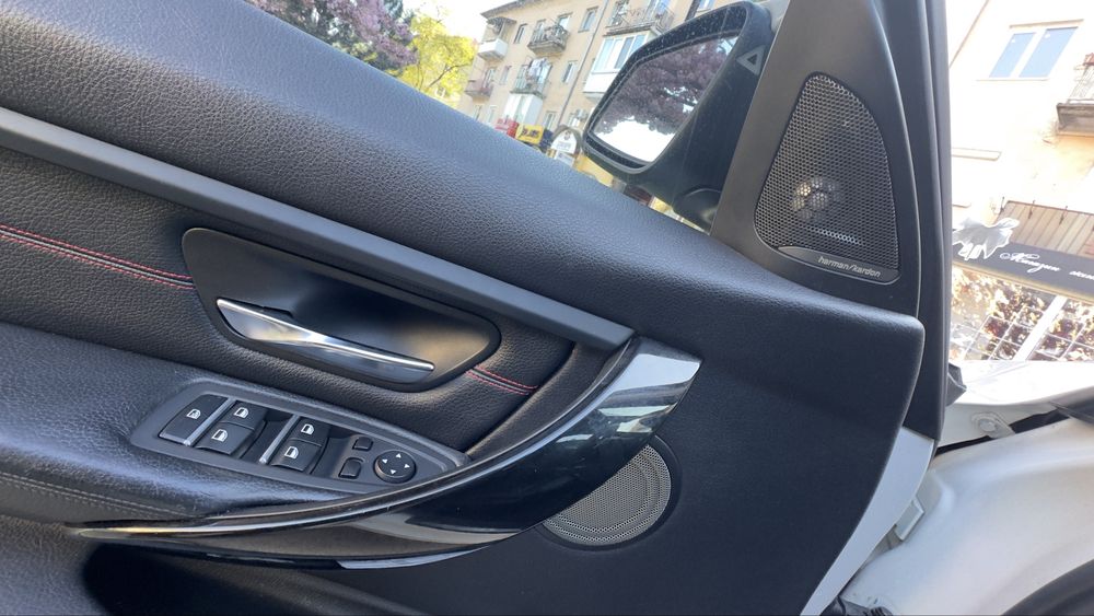 BMW F30 335i 2012