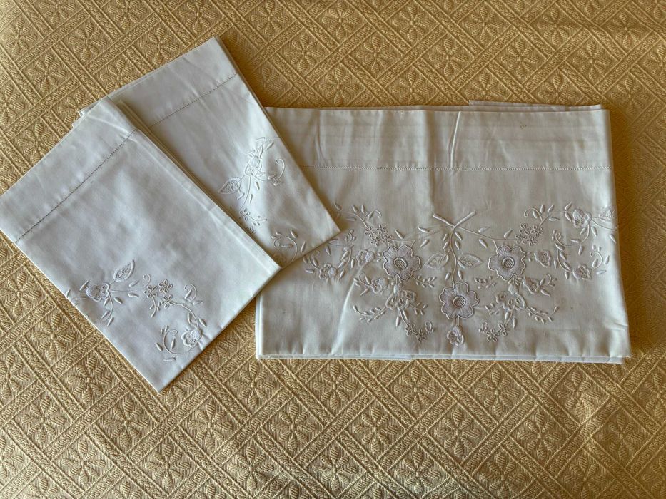 Conjunto de cama de casal, bordado