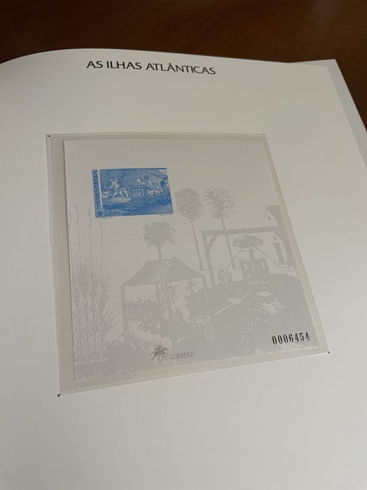 Selos - Livro Filatélico CTT - 'As Ilhas Atlânticas'