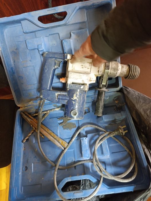 Перфоратор б/у в кейсі робочий