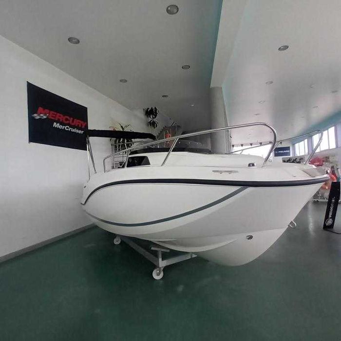 Quicksilver Activ 555 Cabinado c. Mercury 115hp CT ELPT EFI NOVO