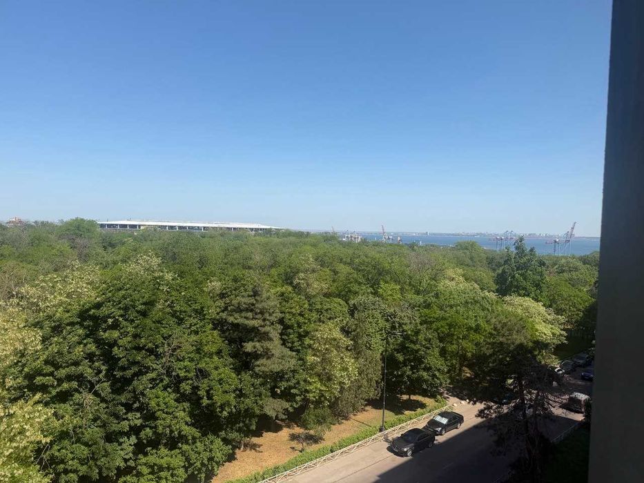 3к квартира з панорамним видом на море та парк Шевченко