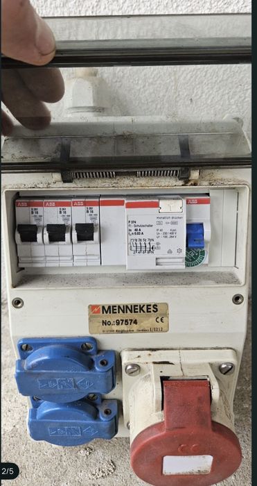 Rozdzielnia budowlana