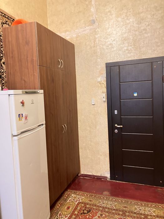 Льва Толстого/Нежинская. Центр, комната в комуне