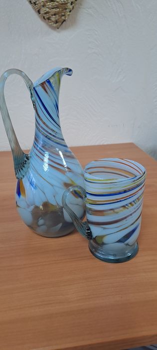 Графин и чашка в наборе.  Гутное стекло