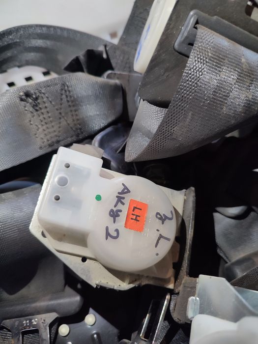 Ремені безпеки передній правий лівий задні Хундай Акцент РБ Кіа Ріо 3