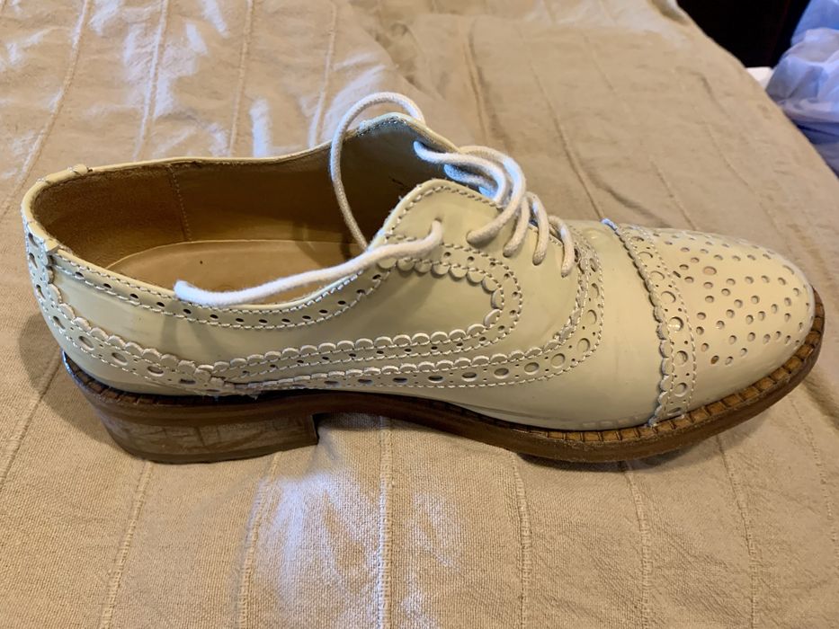 Sapatos modelo oxford marca Eureka