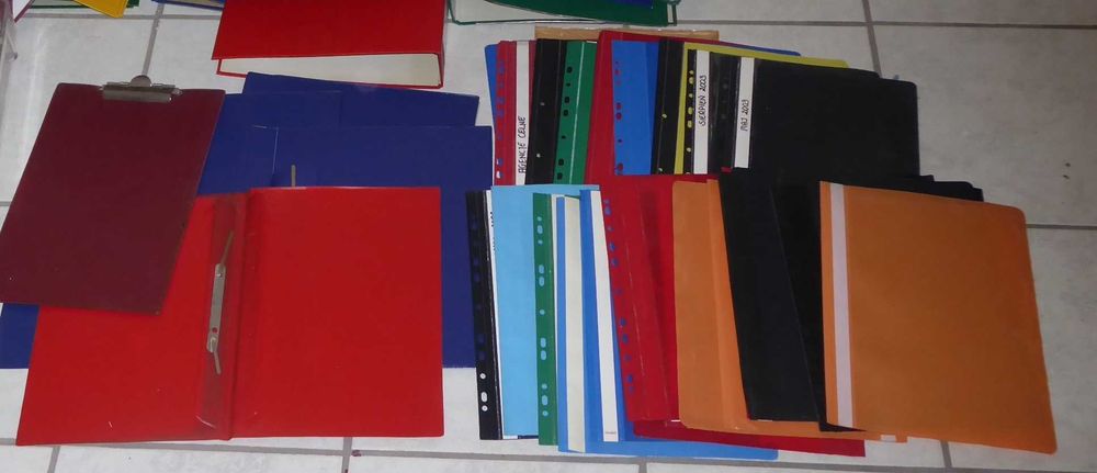 40 SEGREGATORÓW A4 + OkładkiA4 + DZIURKACZ  Wrocław