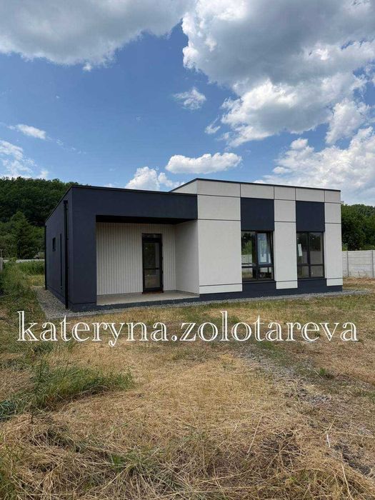 Продам  дом 108м2 в начале Большой Даниловки в коттеджном поселке с участком 10 соток!