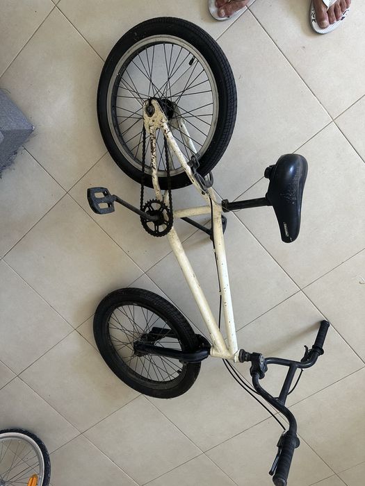 Bicicleta BMX GT