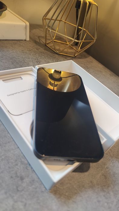 Sprzedam iPhone 13, nie naprawiany, dobry stan