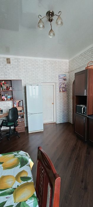 продається 2 кімнатна квартира