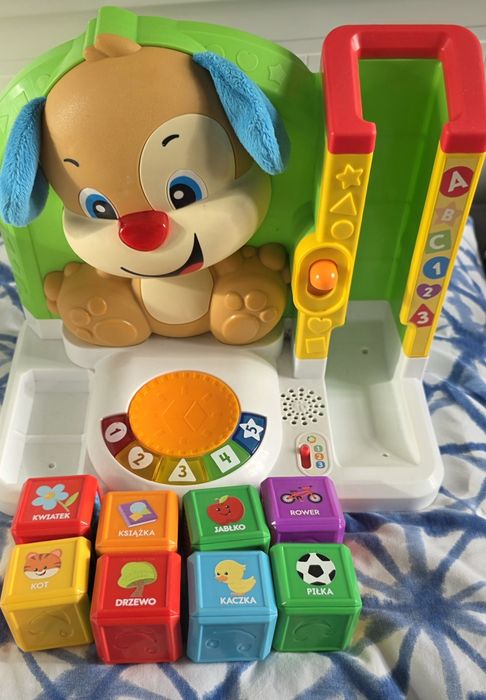 Fisher price Stacja szczeniaczka i 8 klocków