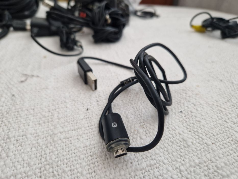 Vários cabos elétronica, áudio, informática