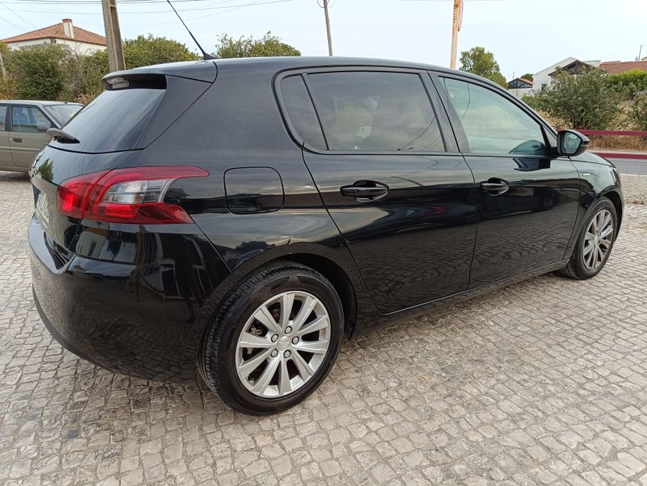 Peugeot 308 — fotografia 5