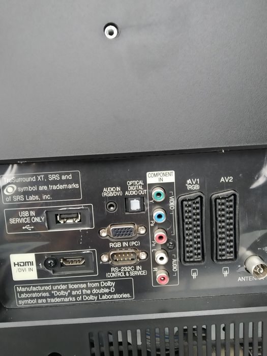 Telewizor LCD marki LG model 32LH2010