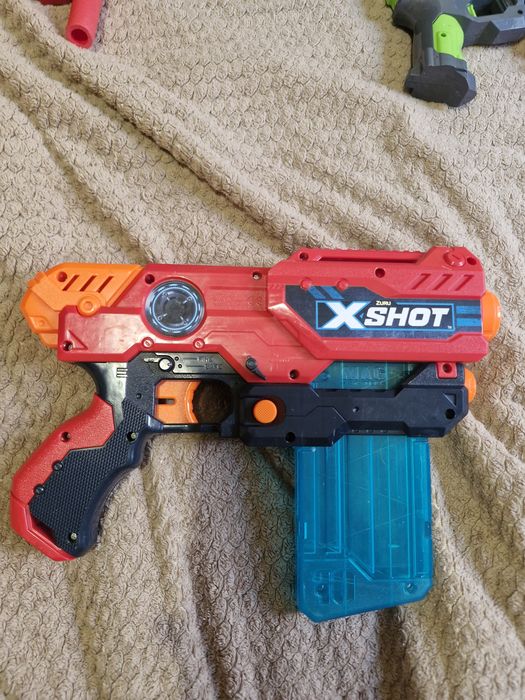Бластер "NERF X-SHOTер
