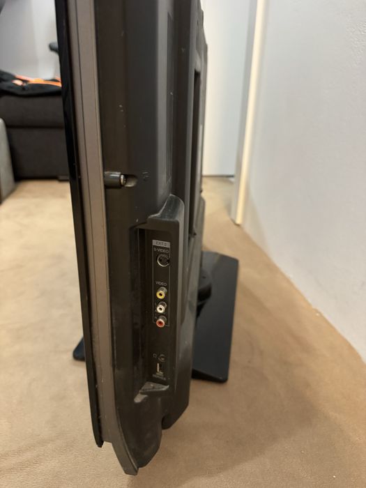 Telewizor sharp aquos 37 cali