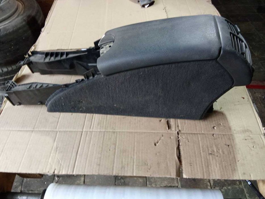 Центральна консоль Mercedes W211