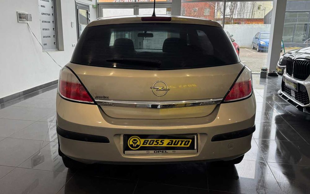 Opel Astra 2005 року