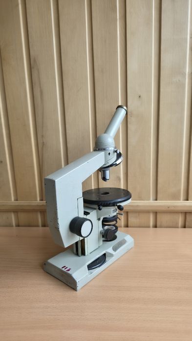 Продаю мікроскоп монокулярний