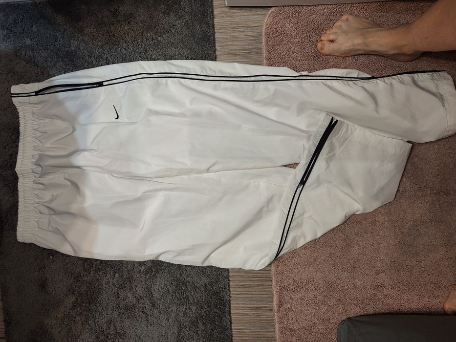 Spodnie nike białe