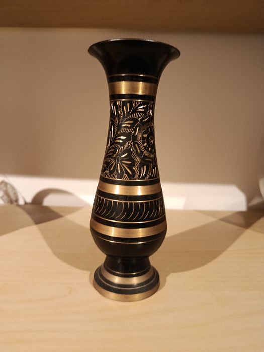 Vaso Vintage Indiano de Latão com Trabalho Bidri