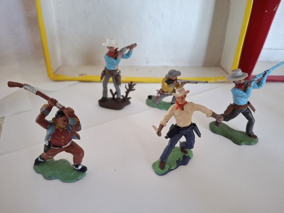 Cowboys antigos britains herald swoppets