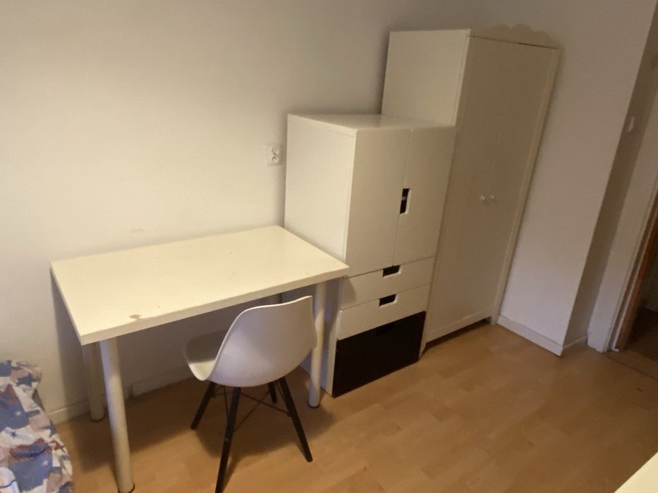 Room near the center, no deposit