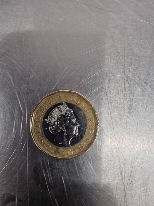 Moeda one pound  Elizabeth
