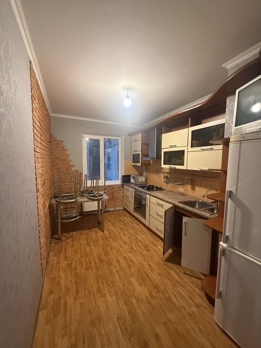 Продається 3 квартира з автономним опалення  .