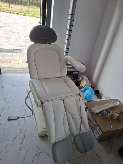 Fotel kosmetyczny elektryczny Kazaro