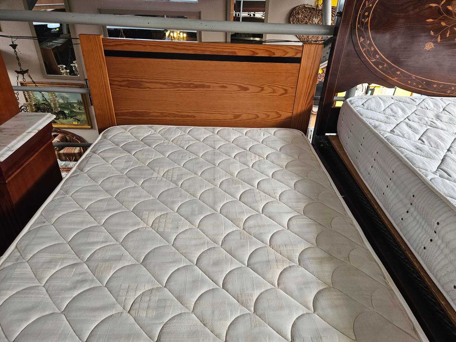 Cama de solteiro com arrumação, estrado e colchão -