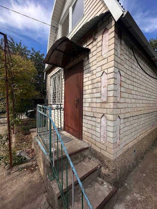 Продається дачний будинок