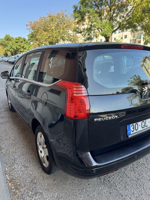 Peugeot 5008  1.6 2011 (7 lugares) — photo 3