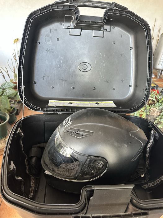 Top case Givi TRK47 litros