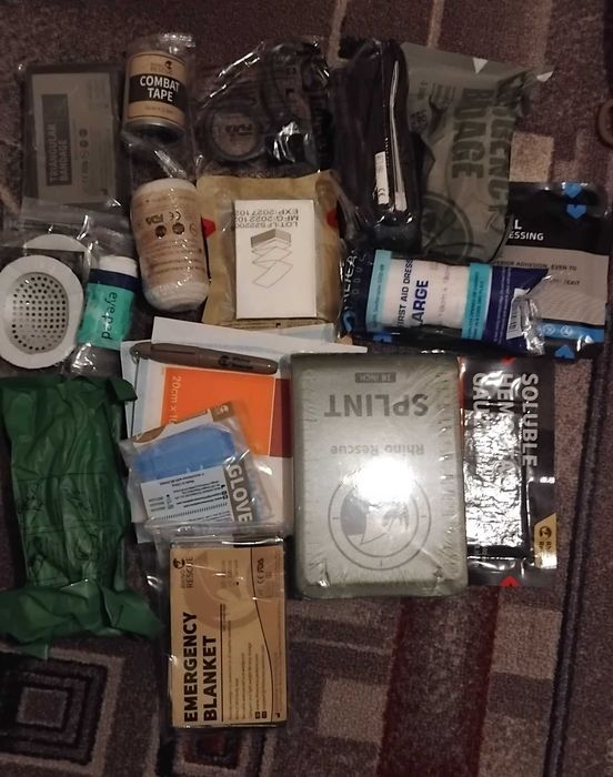 Аптечка  військова