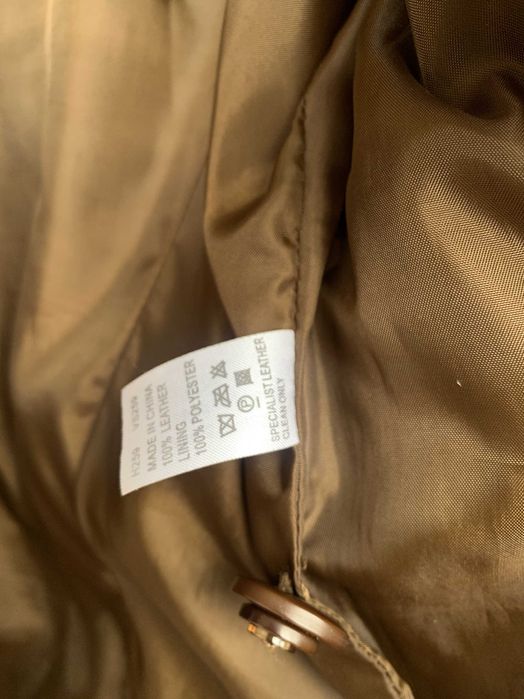 замшевий жіночий жакет коричневого кольору