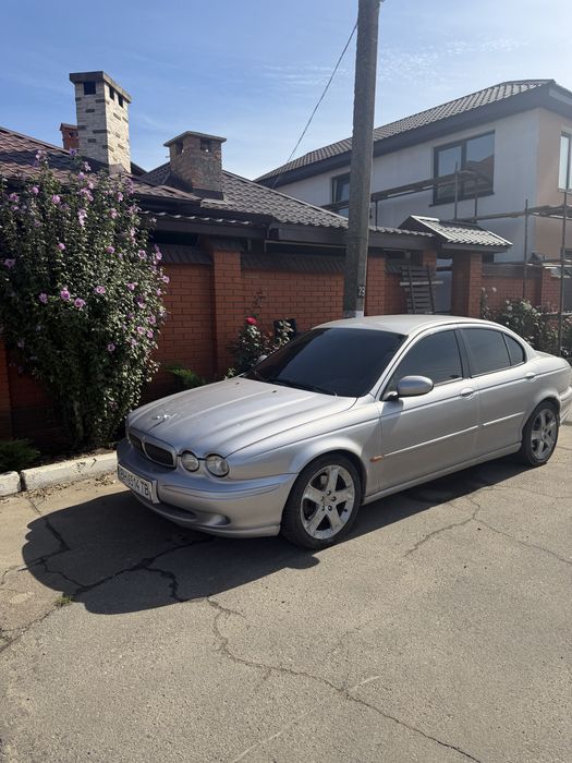 Продам Ягуар х тайп 3.0 полный привод 2001 года