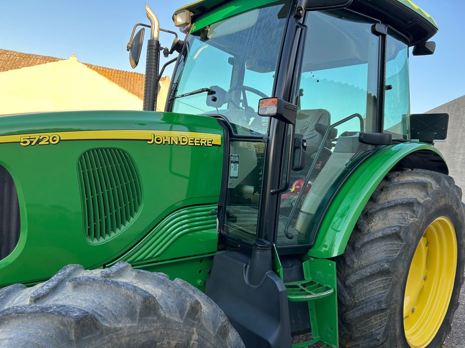 Trator John Deere 5720