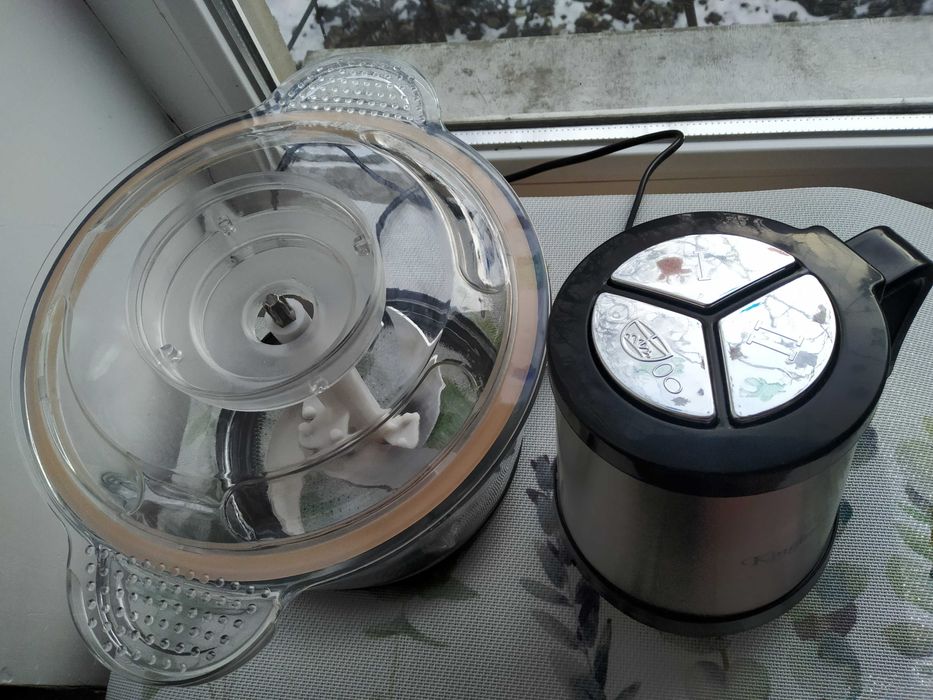 Продам подрібнювач (блендер/м'ясорубка) "Kingberg", об'єм 3 л, 800