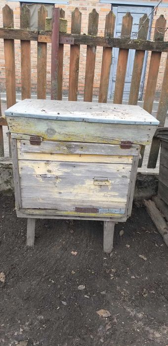 Продам вуликм б/у для бджіл та рамки