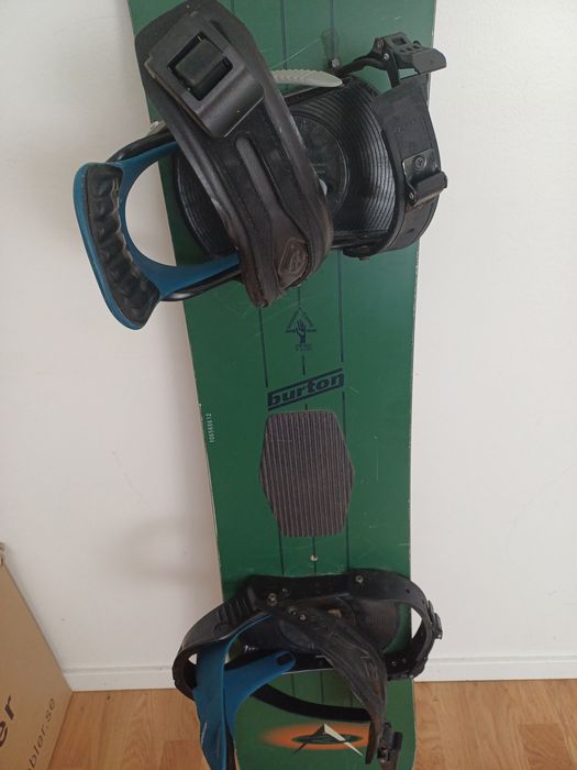 Продам сноуборди 4 шт