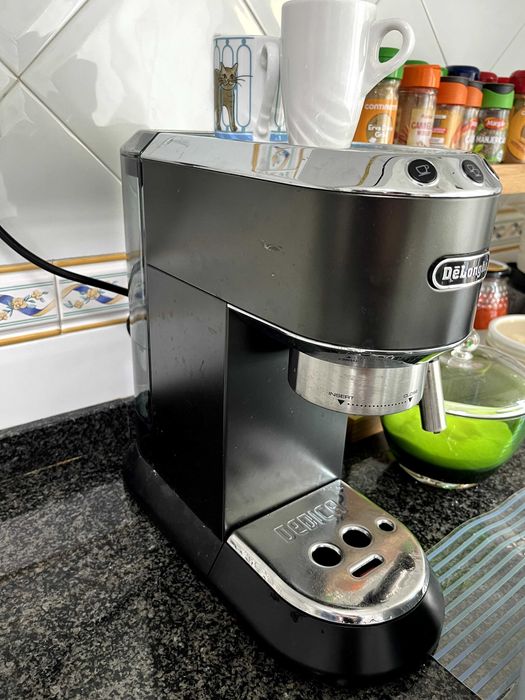 Máquina de Café DELONGHI EC 695.M 15 bar Café moído (com pouco uso) + Acessórios